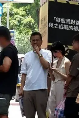 沈玉琳回应录制节目时在禁烟区抽烟：会注意改进封面图
