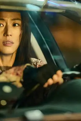 全智贤新片《群体》戛纳首映评论：《釜山行》导演又把惊悚片玩出新花样封面图