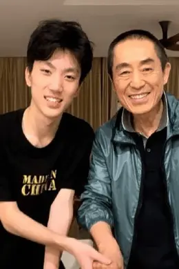 力捧儿子出道，从《主角》到新电影，张艺谋的资源覆盖整个影视圈封面图