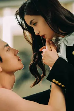 《假面迷情》首播，孙嘉琪完颜洛绒主演，职场权谋，全是男女撕扯封面图