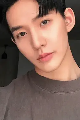 张艺兴金晨的瓜？邓为被防爆？TFBOYS解散？王楚然倒贴张晚意？​李现急了？封面图