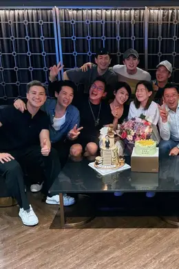 TVB视后提前庆祝生日，两代艺人齐聚，新生代小生同框成焦点封面图