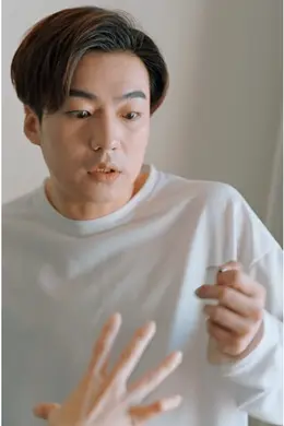 在贬值后的世界当神豪封面图