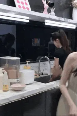 美成这样，谈恋爱也要又争又抢？封面图